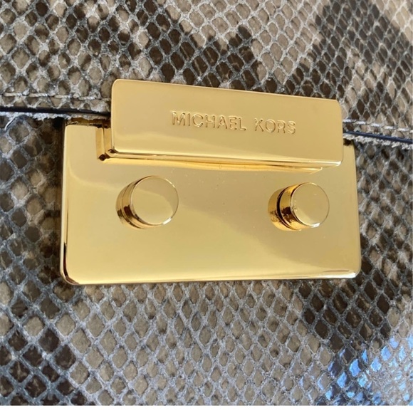 NWT Michael Kors Genuine leather handbag - Picture 4 of 8